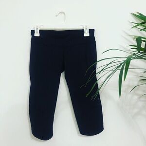 Women’s Lululemon Black Mesh Knee Cropped Leggings